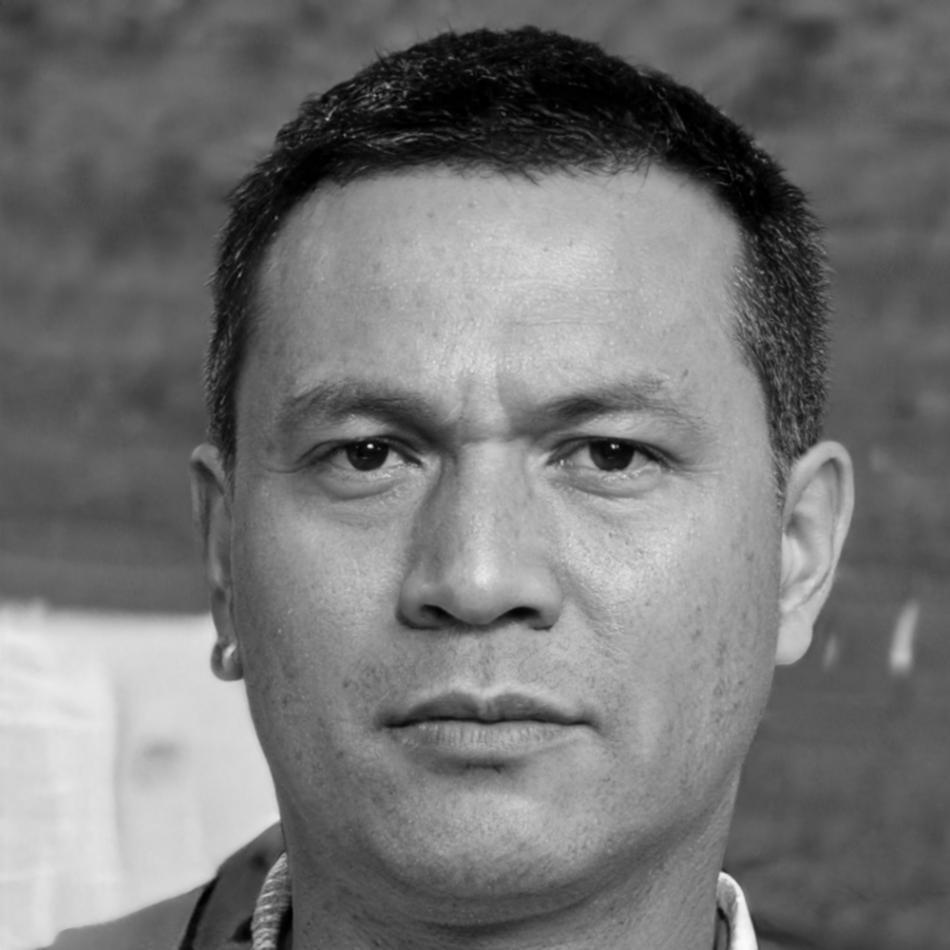 Especialista en técnicas de esmaltado profesional